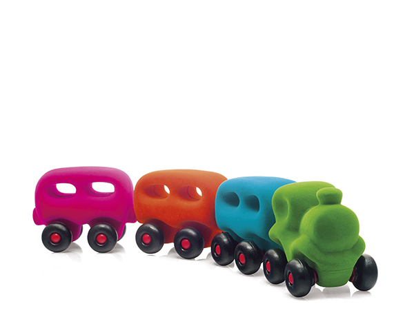 Large Action Train with 3 Magnets Coach de Rubbabu