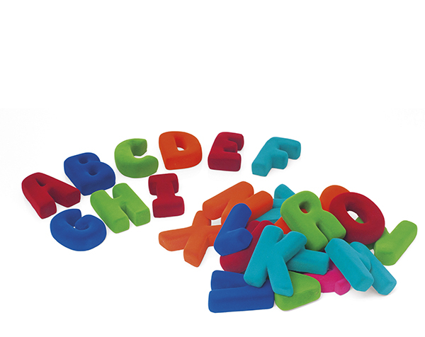 Play & Learn Alphabet Set Upper Case de Rubbabu