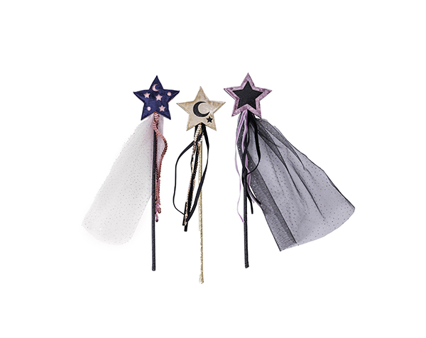 Witching Hour Velvet Wands, Assorted de GP Novedades JULIO-SEPTIEMBRE