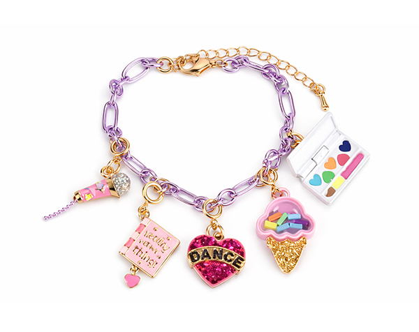 Boutique My Favourite Things Charm Bracelet (1 bracelet and 5 charms) de GP NOVEDADES 